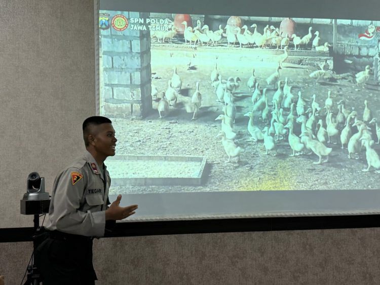 SPN Polda Jatim Gelar Lomba Presentasi: Menguji Empati dan Kemampuan Analisis Calon Bhayangkara