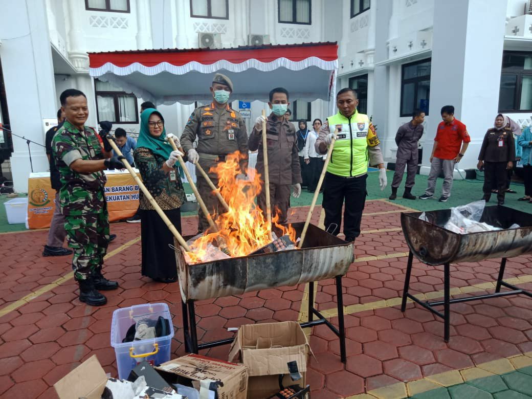 Surakarta Bersih dari Narkoba: Sinergi TNI-Polri-Kejaksaan Bakar Semangat Perangi Barang Haram!