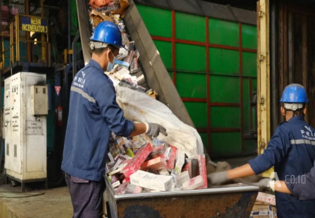 Musnahkan 3,9 Juta Batang Rokok Ilegal Senilai Rp5,9 Miliar, Bea Cukai Sidoarjo Tegas Berantas Peredaran Barang Haram